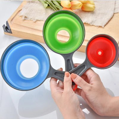 Moule silicone : Entonnoir pliable 1 entonnoir silicone pliable qualité inégalé - Cuisinelecoffret.com
