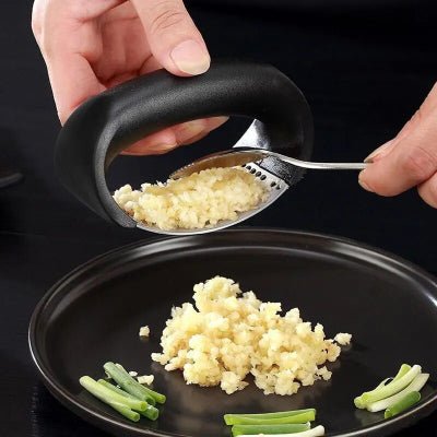 Ustensiles de cuisine: Presse ail, fruits, légumes presse ail inox qualité supérieur - Cuisinelecoffret.com